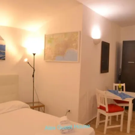 شقة Alex Guest House. *