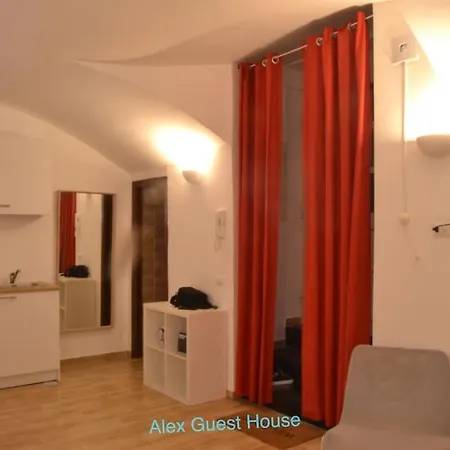 شقة Alex Guest House. نابولي