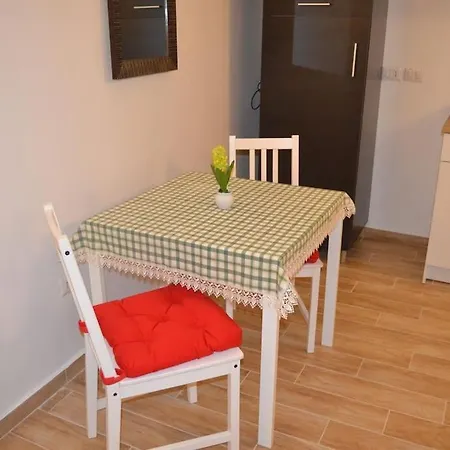 Alex Guest House. * Neapol